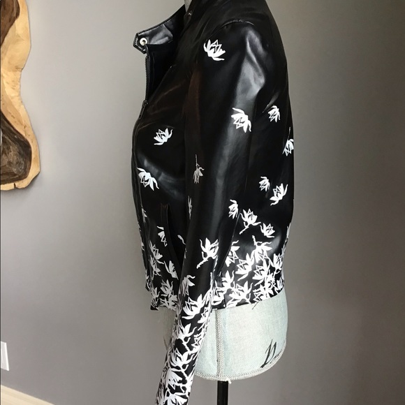 Stunning leather look jacket - Picture 3 of 11